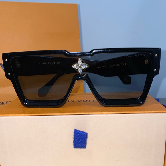 **SOLD**Louis Vuitton Cyclone unisex sunglasses Z1578W - Picture 8 of 15
